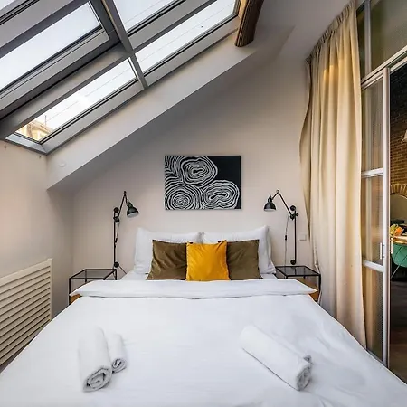 Apartment 4 Bedrooms Casco Antiguo Seville