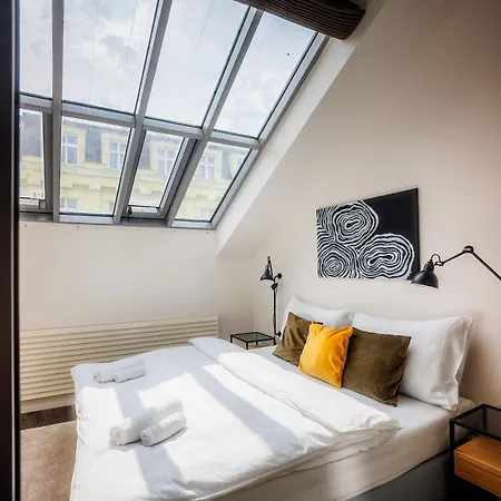 4 Bedrooms Casco Antiguo