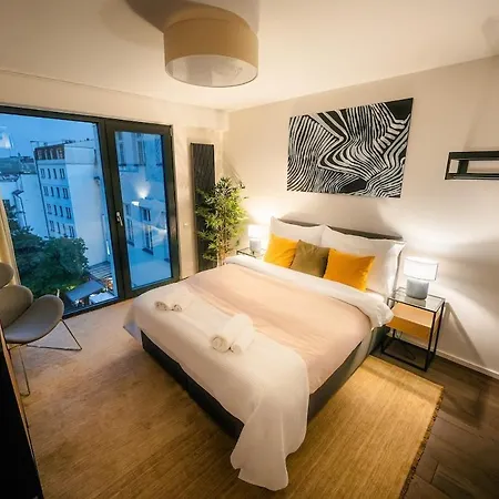 4 Bedrooms Casco Antiguo