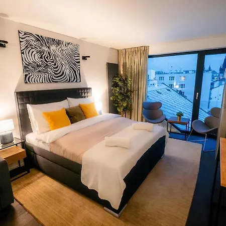 Apartment 4 Bedrooms Casco Antiguo Seville